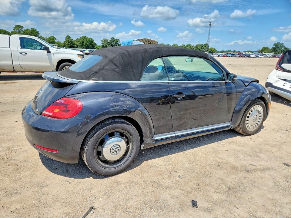 2015 Volkswagen Beetle მანქანა იყიდება აუქციონზე, vin: 3VW517AT6FM808361, აუქციონის ნომერი: 65185976