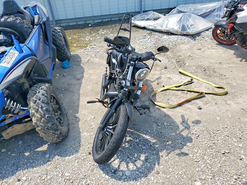 63742086 :رقم المزاد ، 1HD4LE214AC436201 vin ، 2010 Harley-davidson Xl883 مزاد بيع