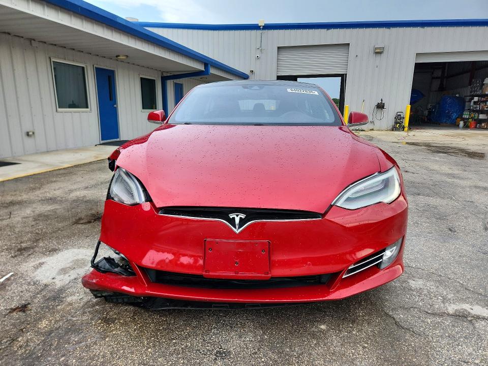 64022836 :رقم المزاد ، 5YJSA1E25GF160733 vin ، 2016 Tesla Model S مزاد بيع