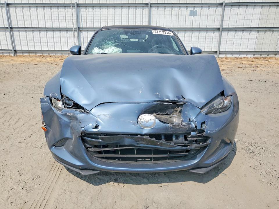67169216 :رقم المزاد ، JM1NDAD73H0124251 vin ، 2017 Mazda Mx-5 Miata مزاد بيع