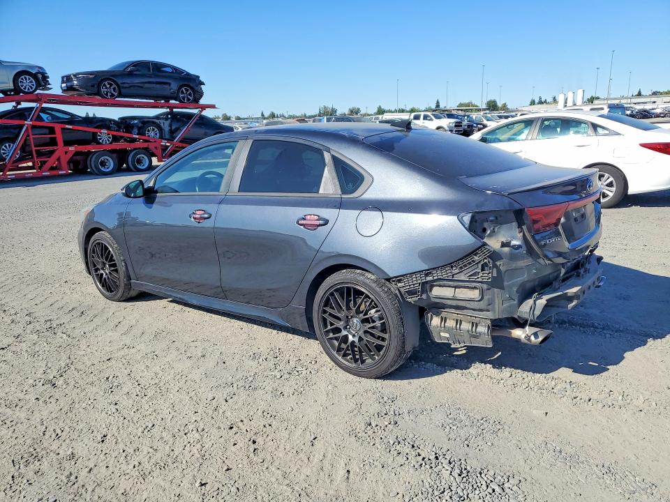 2020 Kia Forte მანქანა იყიდება აუქციონზე, vin: 3KPF44AC1LE252799, აუქციონის ნომერი: 66221086