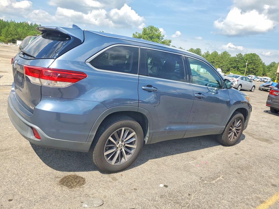63798356 :رقم المزاد ، 5TDKZRFH5KS301427 vin ، 2019 Toyota Highlander مزاد بيع