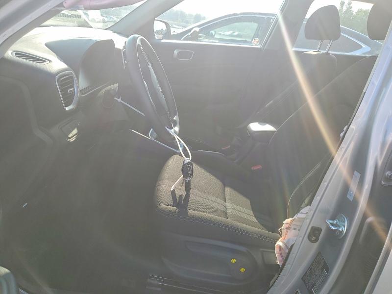 63656646 :رقم المزاد ، KMHRC8A32SU386353 vin ، 2025 Hyundai Venue مزاد بيع