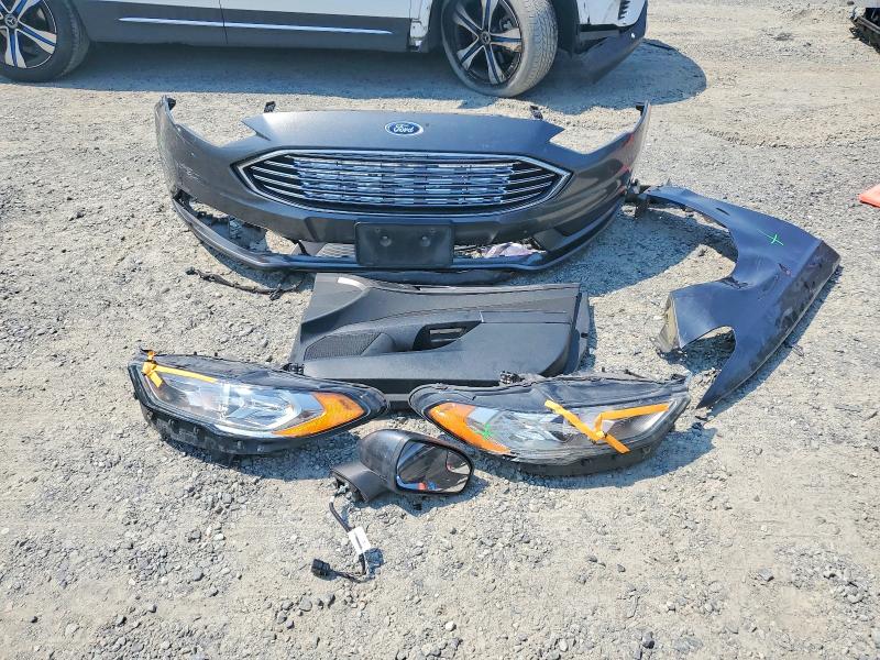 Продажа на аукционе авто 2017 Ford Fusion, vin: 3FA6P0LU4HR105761, номер лота: 64087336