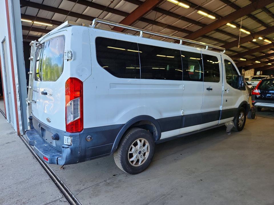 66062476 :رقم المزاد ، 1FBZX2ZG4FKA22003 vin ، 2015 Ford Transit مزاد بيع