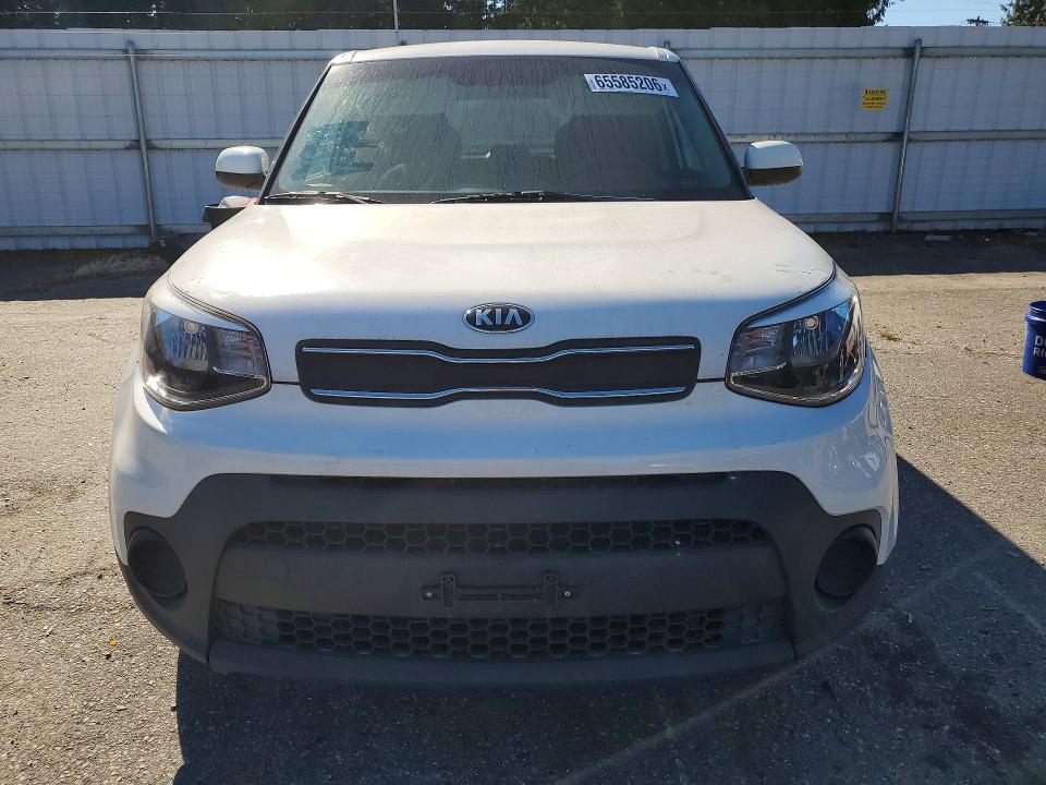 65585206 :رقم المزاد ، KNDJN2A20J7532424 vin ، 2018 Kia Soul مزاد بيع