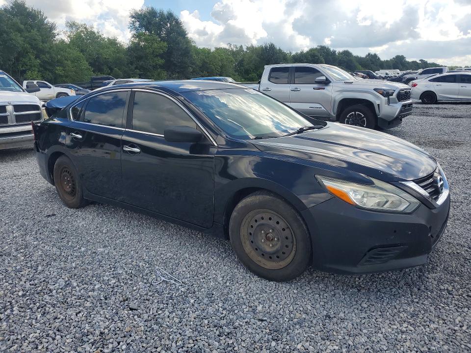 Продаж на аукціоні авто 2017 Nissan Altima, vin: 1N4AL3AP8HC172463, номер лоту: 63716286