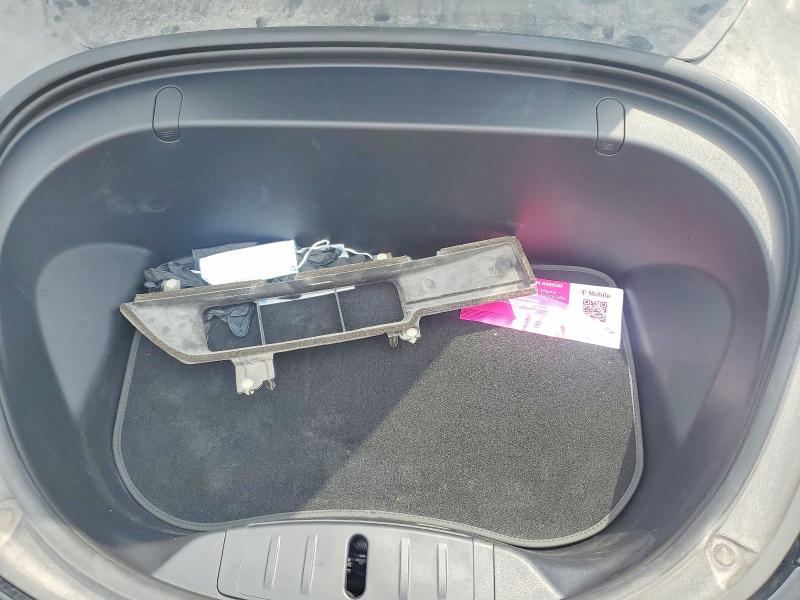 64983836 :رقم المزاد ، 5YJ3E1EB8JF127287 vin ، 2018 Tesla Model 3 مزاد بيع