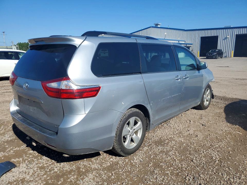 2015 Toyota Sienna მანქანა იყიდება აუქციონზე, vin: 5TDKK3DC7FS689730, აუქციონის ნომერი: 63521486