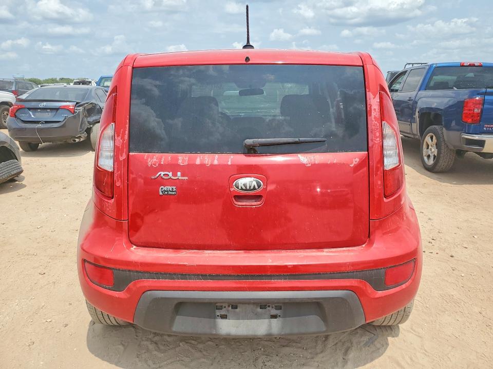 63737546 :رقم المزاد ، KNDJT2A64D7513677 vin ، 2013 Kia Soul مزاد بيع