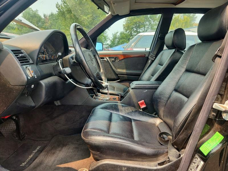 63970296 :رقم المزاد ، WDBHA28E6SF191711 vin ، 1995 Mercedes-benz C مزاد بيع