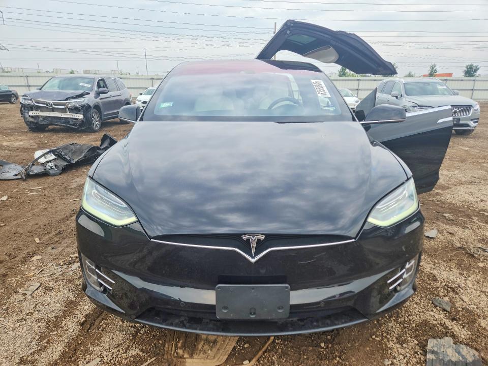 63558986 :رقم المزاد ، 5YJXCBE41GF005720 vin ، 2016 Tesla Model X مزاد بيع