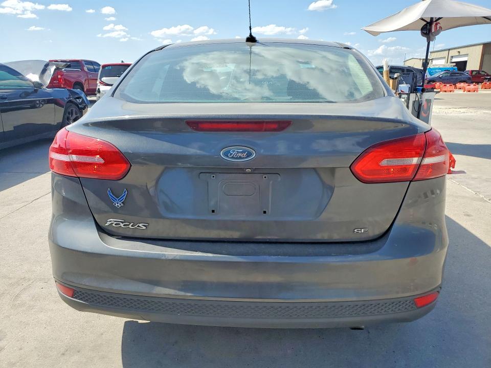64235976 :رقم المزاد ، 1FADP3F2XGL321999 vin ، 2016 Ford Focus مزاد بيع