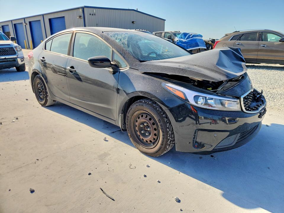 64340666 :رقم المزاد ، 3KPFK4A77JE284436 vin ، 2018 Kia Forte مزاد بيع