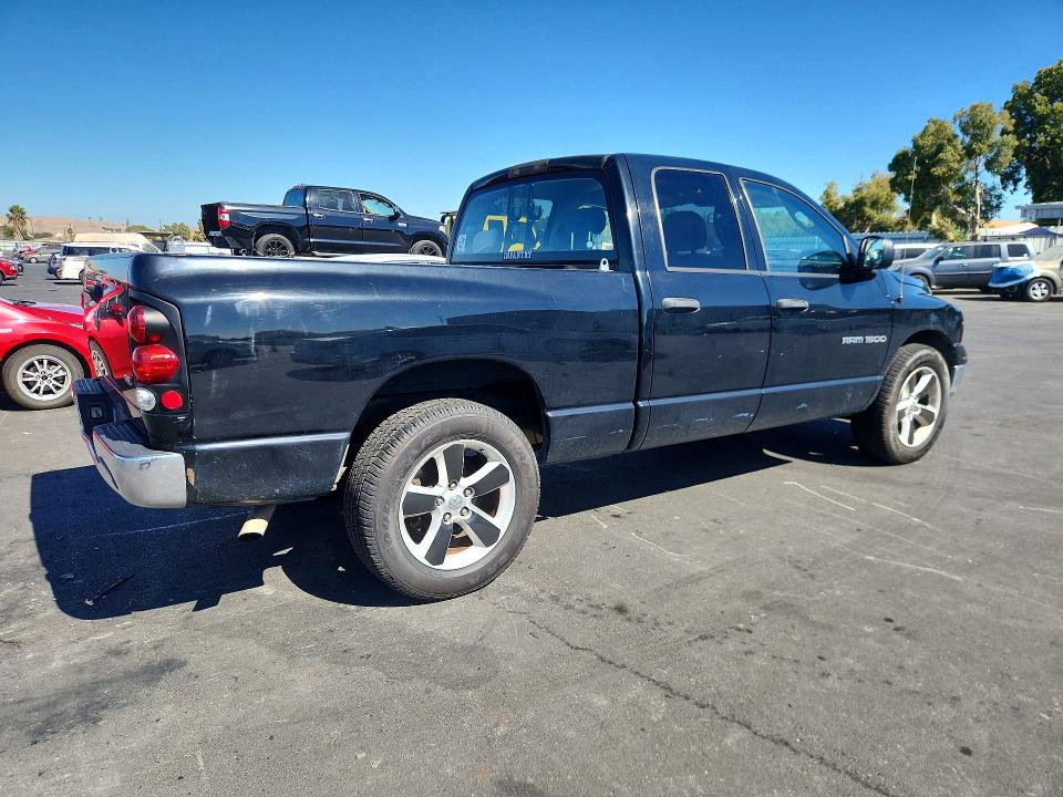 64082316 :رقم المزاد ، 1D7HA18N85J606689 vin ، 2005 Dodge Ram 1500 مزاد بيع