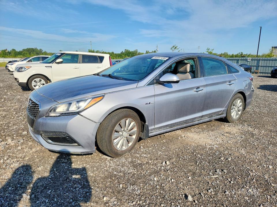 2016 Hyundai Sonata Hybrid მანქანა იყიდება აუქციონზე, vin: KMHE24L11GA008426, აუქციონის ნომერი: 65997496