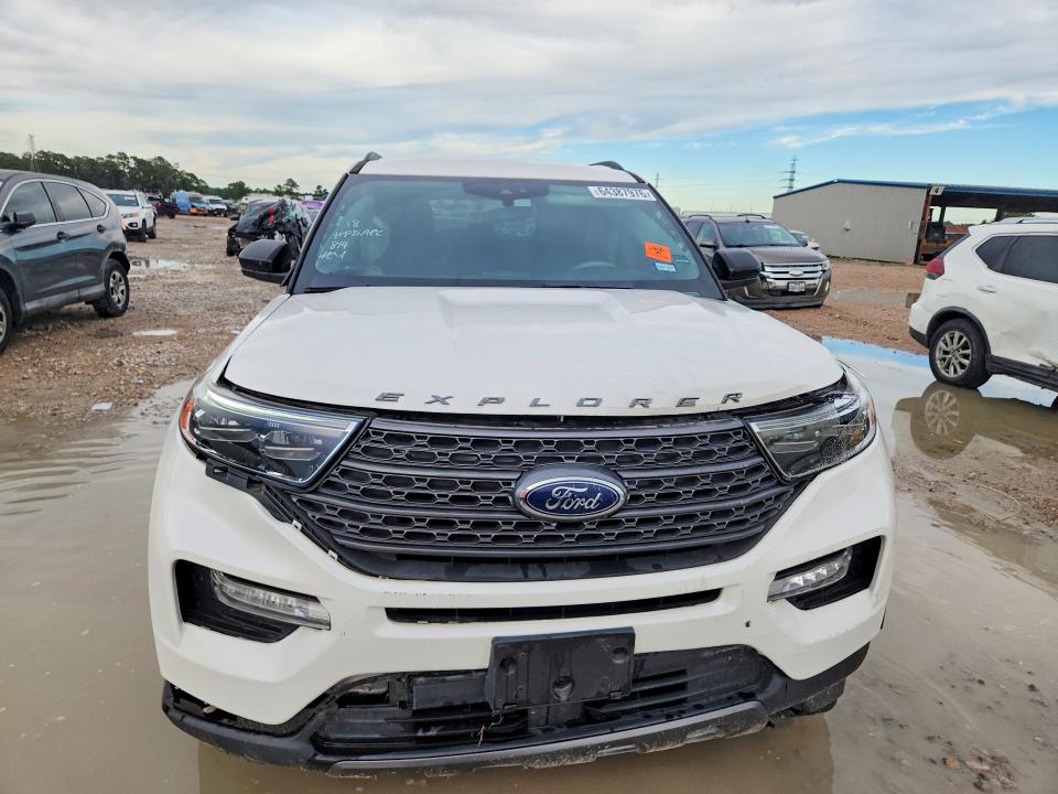 Продаж на аукціоні авто 2022 Ford Explorer, vin: 1FMSK7DH7NGA75462, номер лоту: 64387976