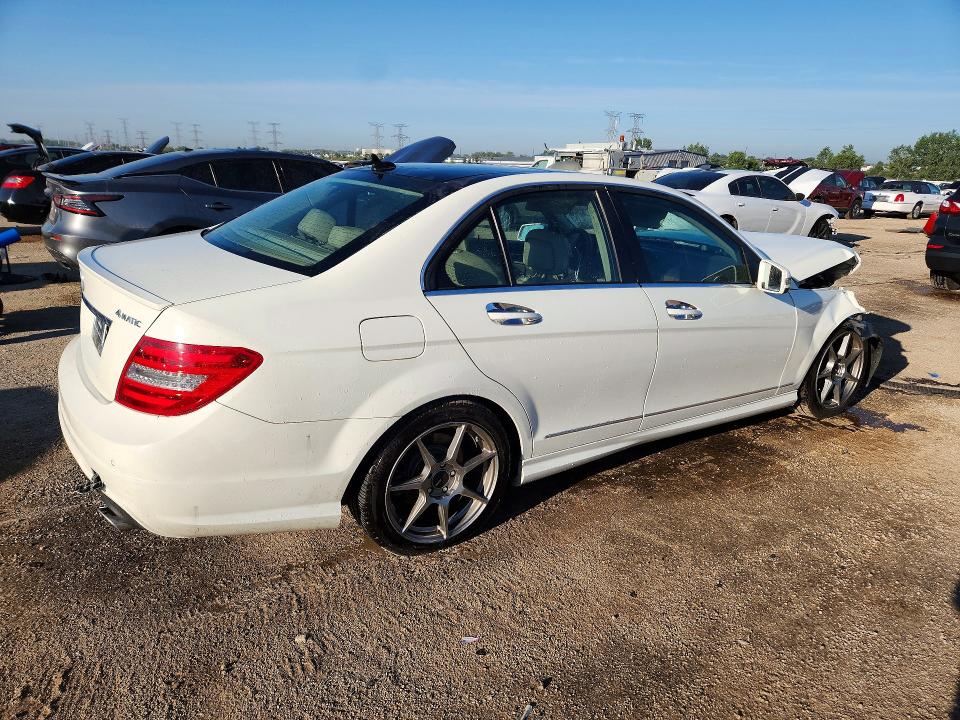 Продаж на аукціоні авто 2012 Mercedes-benz C, vin: WDDGF8BB1CA698875, номер лоту: 66106536