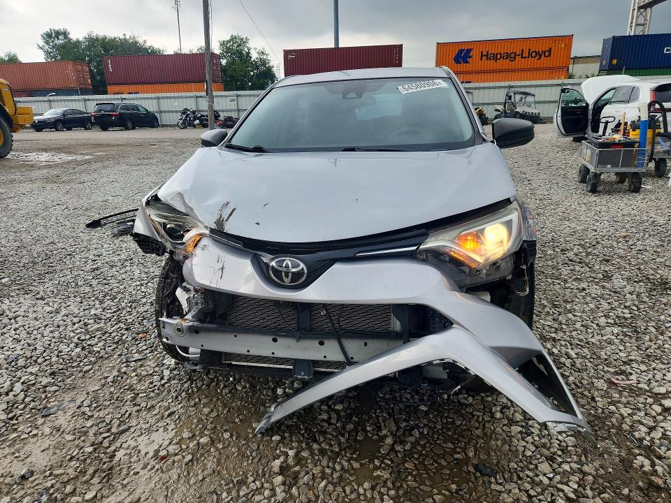 2018 Toyota Rav4 მანქანა იყიდება აუქციონზე, vin: JTMZFREV0JJ162303, აუქციონის ნომერი: 64580906