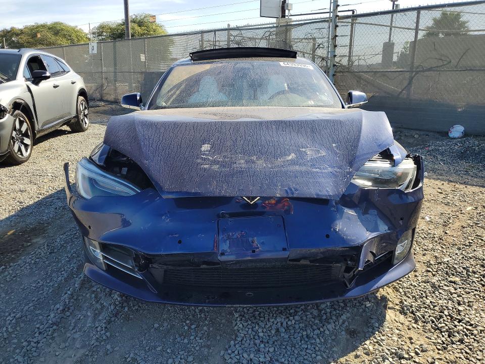 Продаж на аукціоні авто 2018 Tesla Model S, vin: 5YJSA1E25JF276702, номер лоту: 64393936