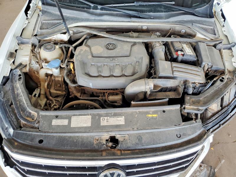 64672916 :رقم المزاد ، 1VWBA7A3XJC021331 vin ، 2018 Volkswagen Passat مزاد بيع