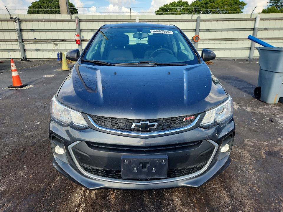66087996 :رقم المزاد ، 1G1JD6SG0J4129381 vin ، 2018 Chevrolet Sonic مزاد بيع