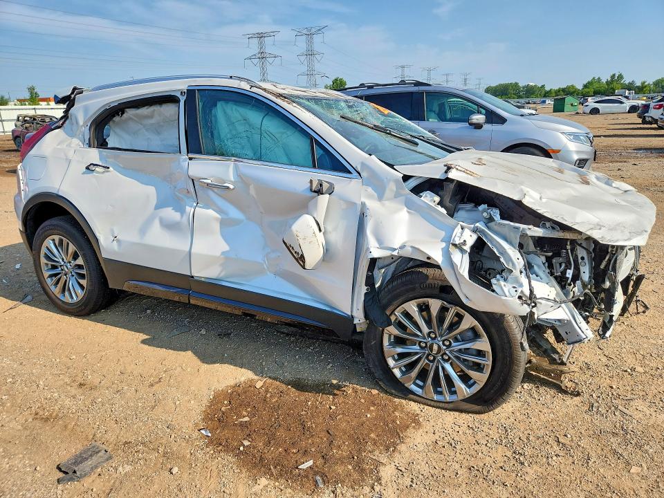 63363176 :رقم المزاد ، 1GYFZDR42RF172368 vin ، 2024 Cadillac Xt4 مزاد بيع