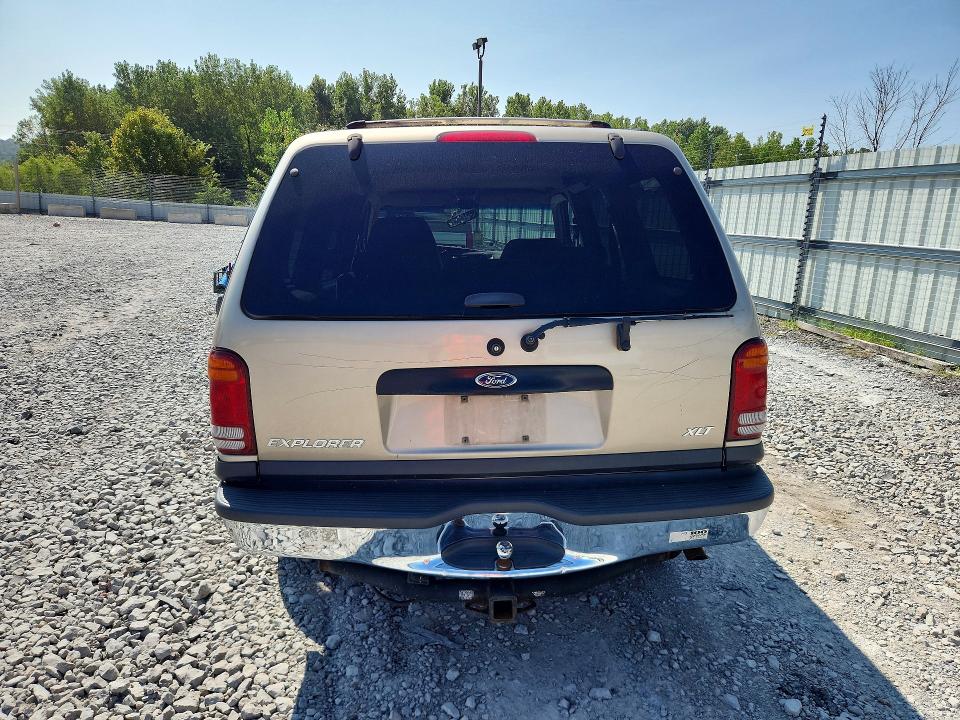 2000 Ford Explorer მანქანა იყიდება აუქციონზე, vin: 1FMZU63P5YUB60270, აუქციონის ნომერი: 66043926
