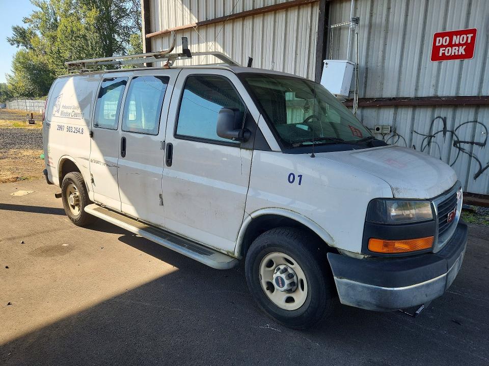 65236296 :رقم المزاد ، 1GTW7FCF4F1900413 vin ، 2015 Gmc Savana مزاد بيع