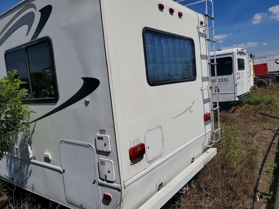 66372116 :رقم المزاد ، 1FDXE45S93HA18757 vin ، 2003 Ford E450 مزاد بيع