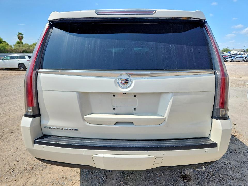 61647746 :رقم المزاد ، 1GYS3BKJ1FR304261 vin ، 2015 Cadillac Escalade مزاد بيع