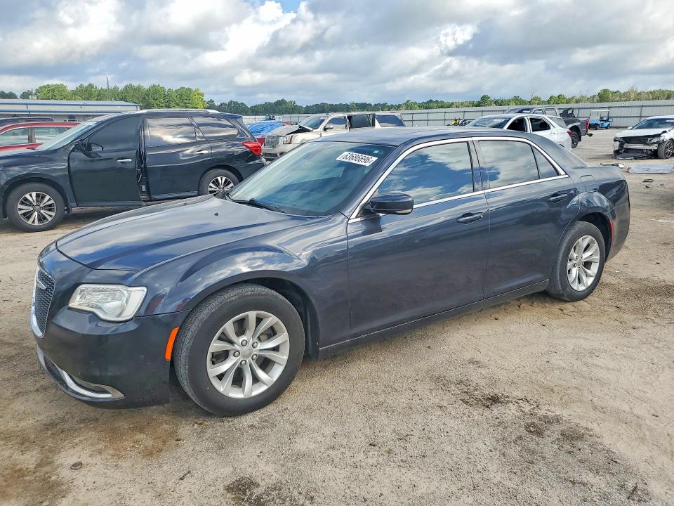 Продажа на аукционе авто 2016 Chrysler 300, vin: 2C3CCAAG7GH208232, номер лота: 63686696