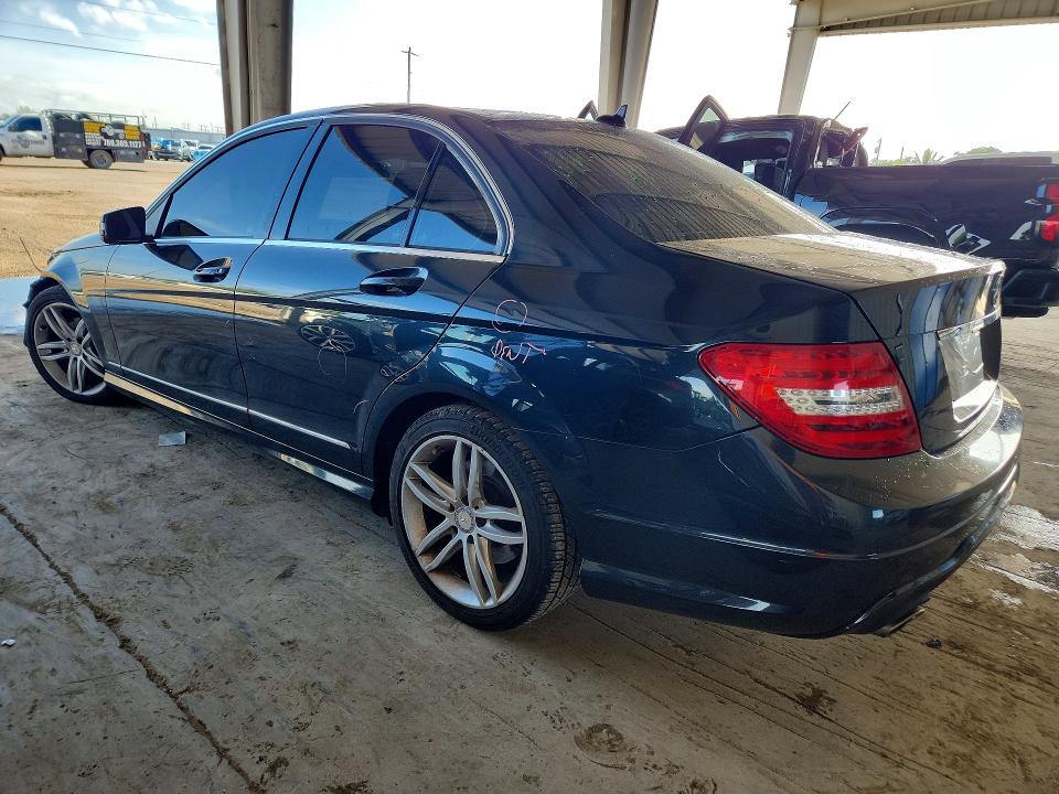 Продажа на аукционе авто 2012 Mercedes-benz C, vin: WDDGF8BB7CR205332, номер лота: 63373606