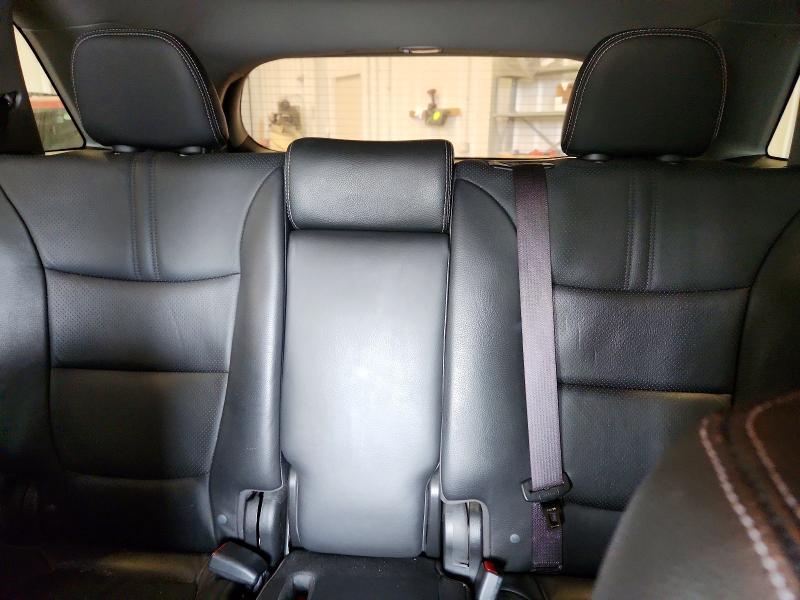 63571436 :رقم المزاد ، 5XYKW4A2XBG092942 vin ، 2011 Kia Sorento مزاد بيع