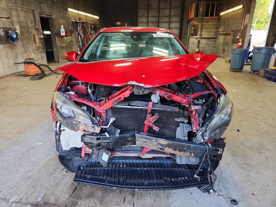 65351056 :رقم المزاد ، 2T1BURHE3JC975391 vin ، 2018 Toyota Corolla مزاد بيع