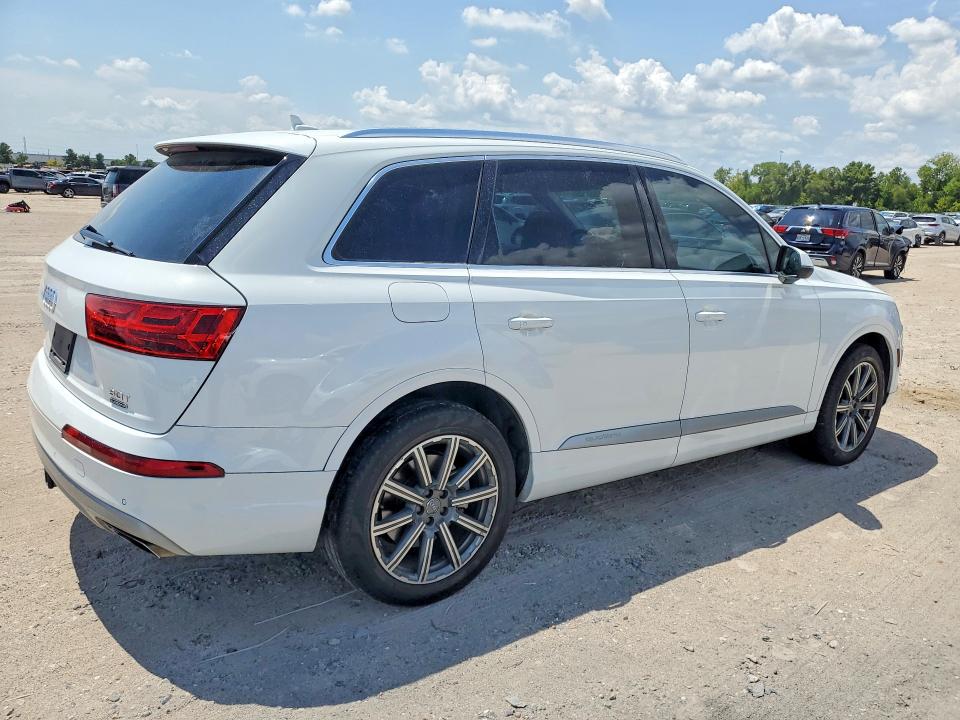 66828996 :رقم المزاد ، WA1LAAF75JD010077 vin ، 2018 Audi Q7 مزاد بيع