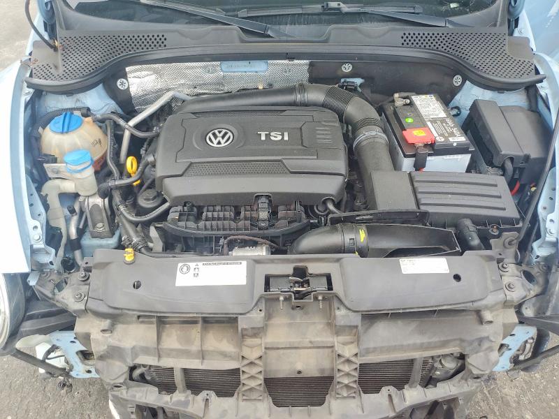 2015 Volkswagen Beetle მანქანა იყიდება აუქციონზე, vin: 3VW517AT4FM801697, აუქციონის ნომერი: 66719676