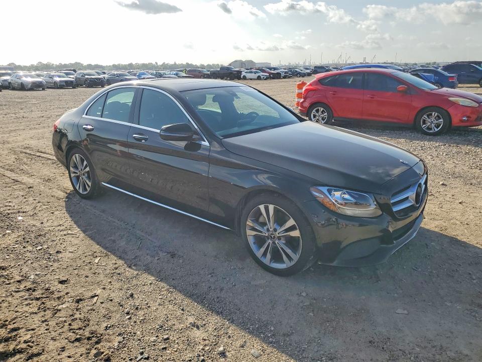 Продажа на аукционе авто 2018 Mercedes-benz C, vin: 55SWF4JB9JU252637, номер лота: 64405576