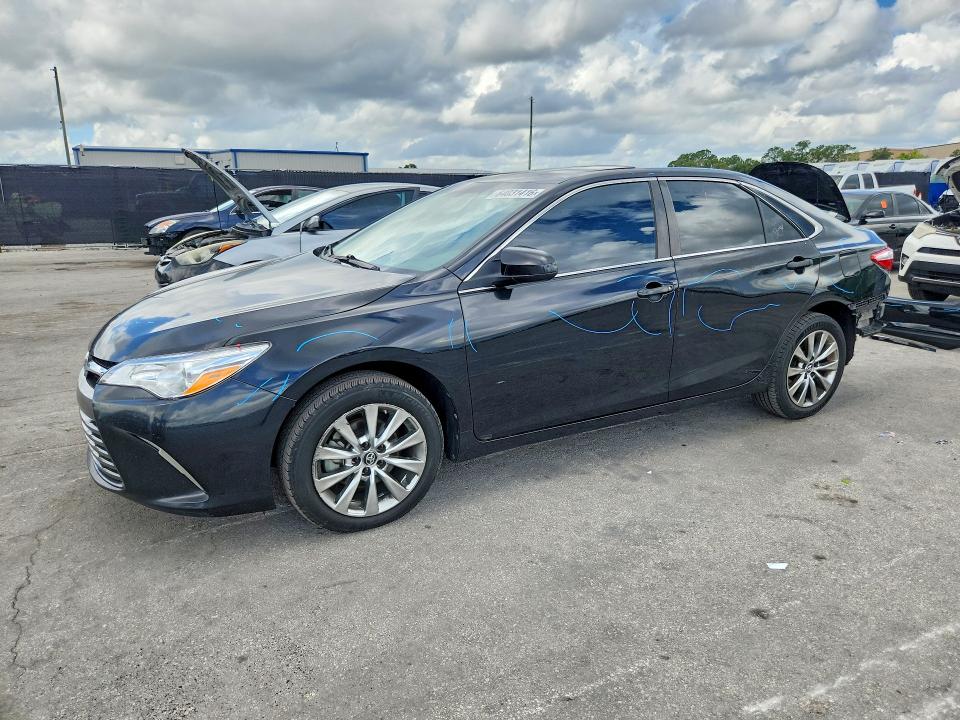 2016 Toyota Camry მანქანა იყიდება აუქციონზე, vin: 4T1BF1FK3GU589808, აუქციონის ნომერი: 64031416