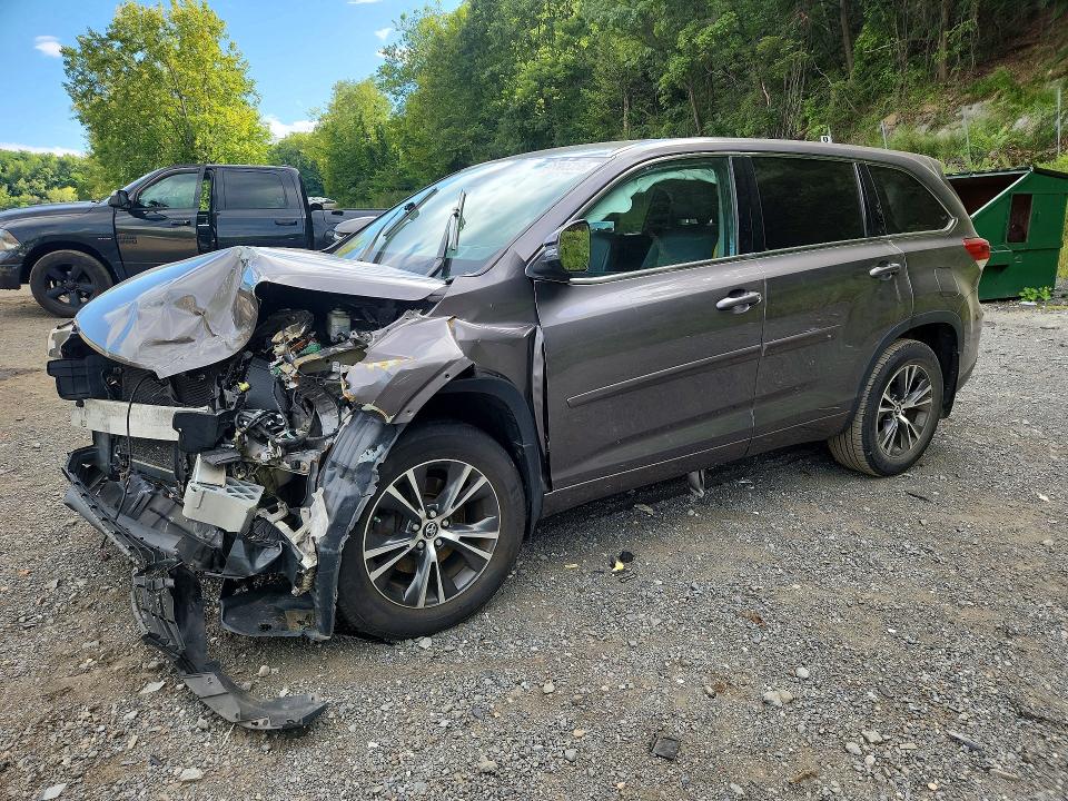 Продаж на аукціоні авто 2018 Toyota Highlander, vin: 5TDBZRFH5JS804759, номер лоту: 66385356