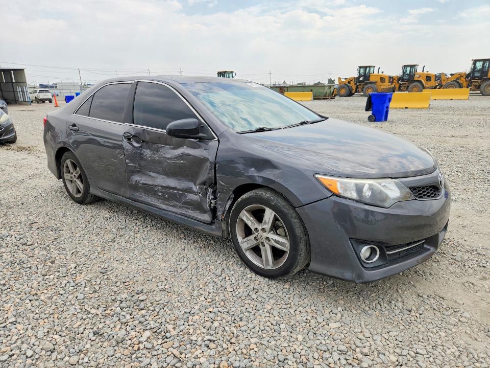 2013 Toyota Camry მანქანა იყიდება აუქციონზე, vin: 4T1BF1FK0DU690879, აუქციონის ნომერი: 64046786