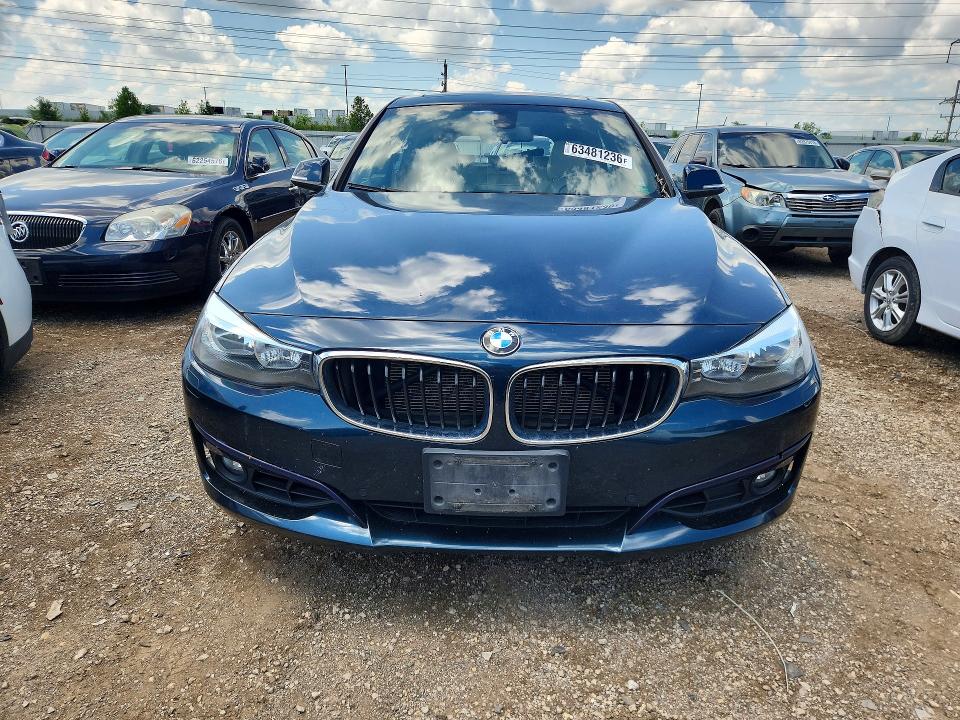 63481236 :رقم المزاد ، WBA8Z5C58GG501584 vin ، 2016 Bmw 328 مزاد بيع