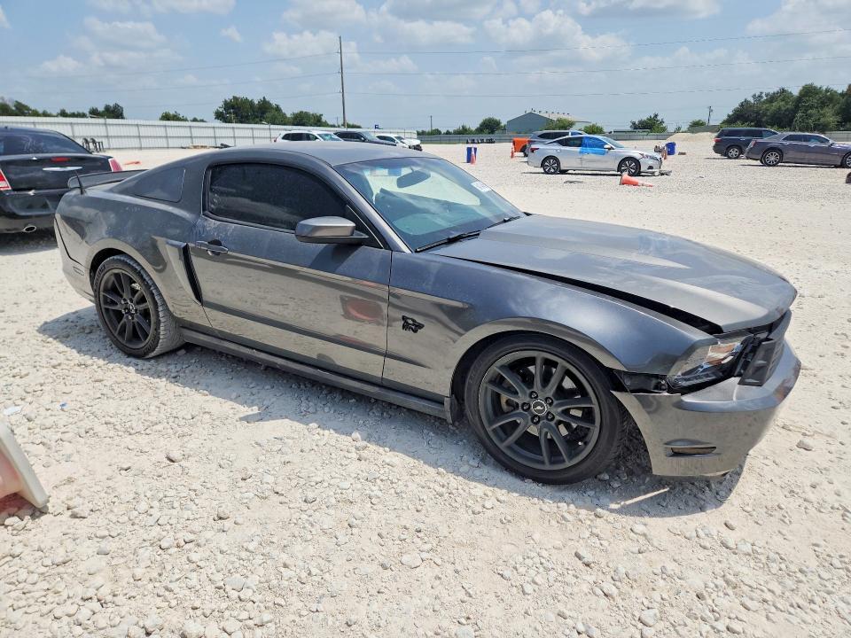 64134656 :رقم المزاد ، 1ZVBP8CF3B5122390 vin ، 2011 Ford Mustang مزاد بيع