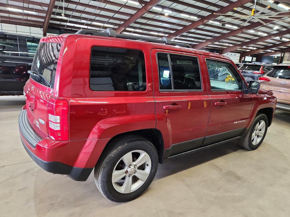 64741356 :رقم المزاد ، 1C4NJRFB8HD159675 vin ، 2017 Jeep Patriot مزاد بيع