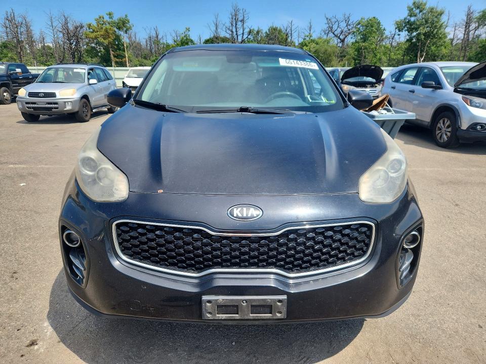 65143386 :رقم المزاد ، KNDPMCAC9H7219751 vin ، 2017 Kia Sportage مزاد بيع