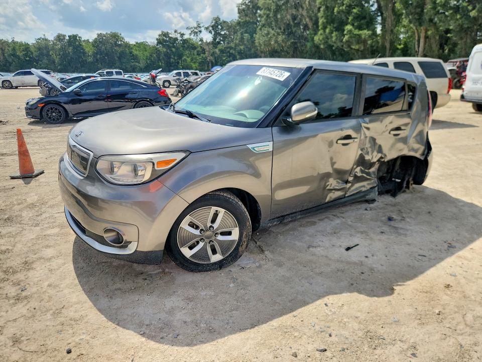 63145726 :رقم المزاد ، KNDJP3AE9J7026665 vin ، 2018 Kia Soul Ev مزاد بيع