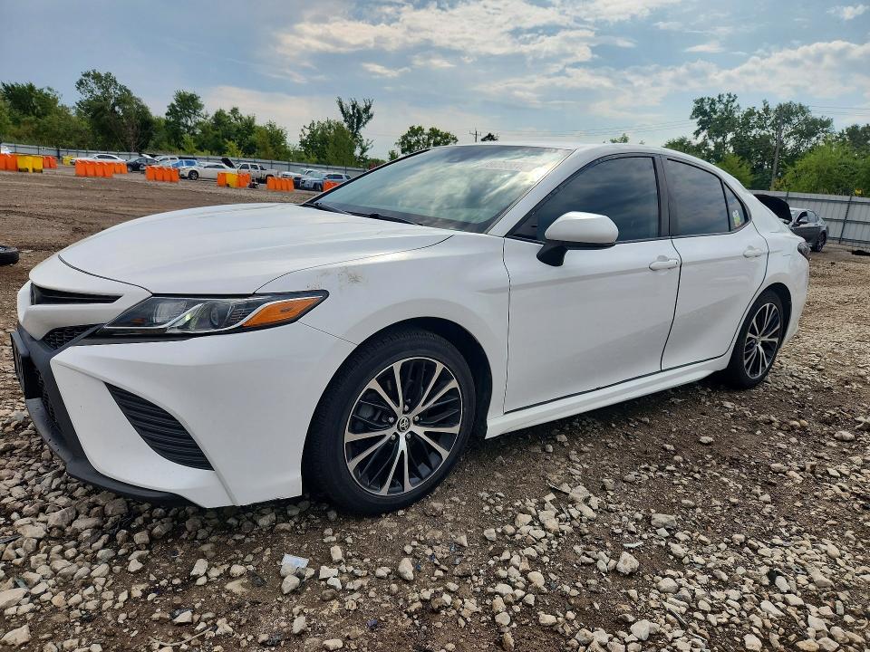 2020 Toyota Camry მანქანა იყიდება აუქციონზე, vin: 4T1G11AKXLU959061, აუქციონის ნომერი: 66986816