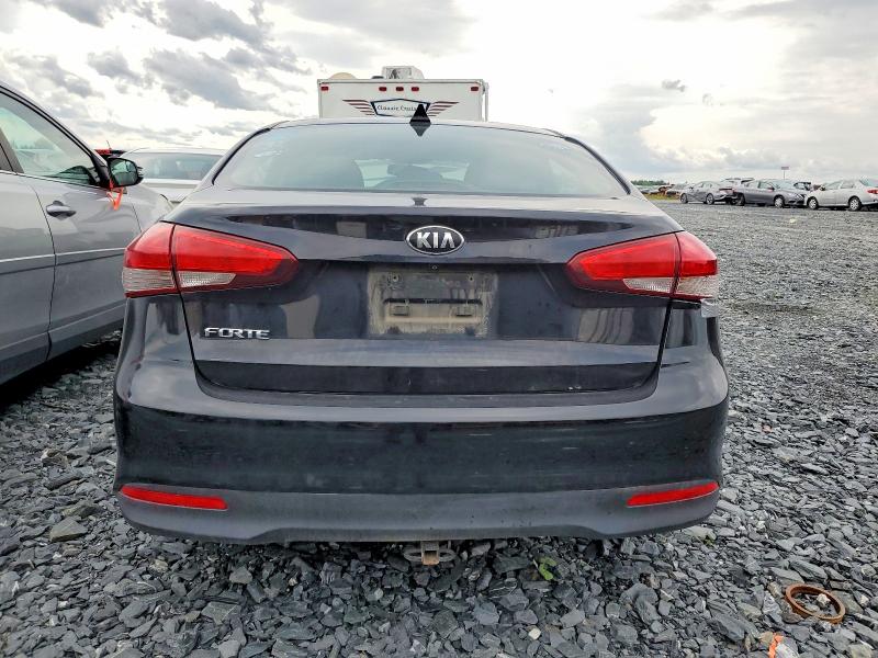 2018 Kia Forte მანქანა იყიდება აუქციონზე, vin: 3KPFL4A77JE181417, აუქციონის ნომერი: 62786906