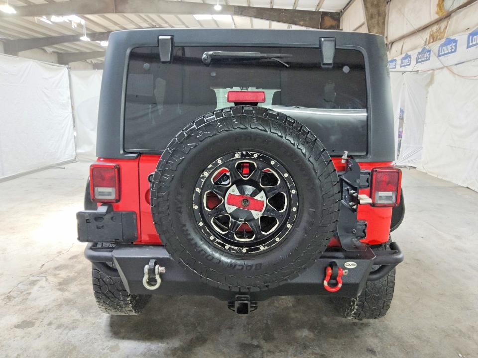 63531296 :رقم المزاد ، 1C4BJWFG8FL598102 vin ، 2015 Jeep Wrangler Unlimited مزاد بيع