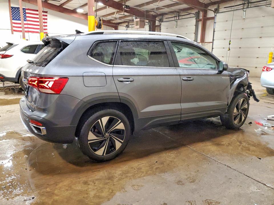 2024 Volkswagen Taos მანქანა იყიდება აუქციონზე, vin: 3VVUX7B22RM061415, აუქციონის ნომერი: 65739736